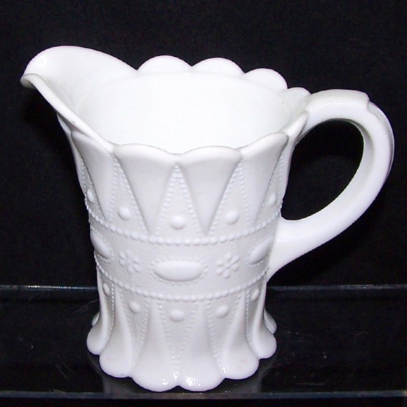 VTG Kemple "Lace and Dewdrop" Milk Glass Creamer - Picture 1 of 9